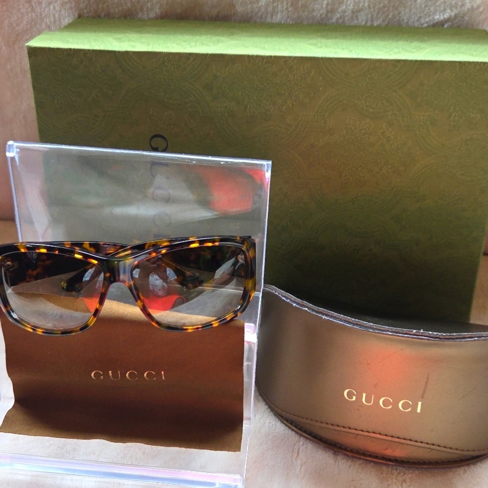 Gucci‎ Tortoiseshell Vintage Sunglasses - Picture 2 of 5